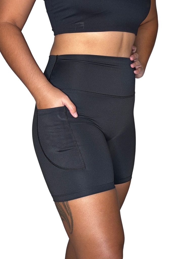 Muted Shorts BLACK